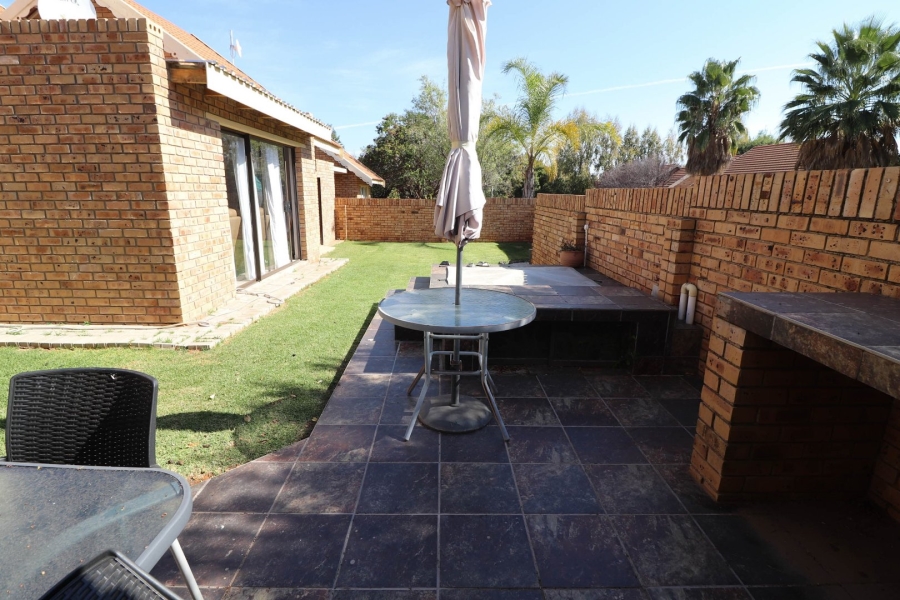 3 Bedroom Property for Sale in Langenhovenpark Free State